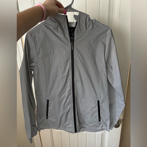 ✨REFLECTIVE RUNNING JACKET✨ - Picture 5 of 6